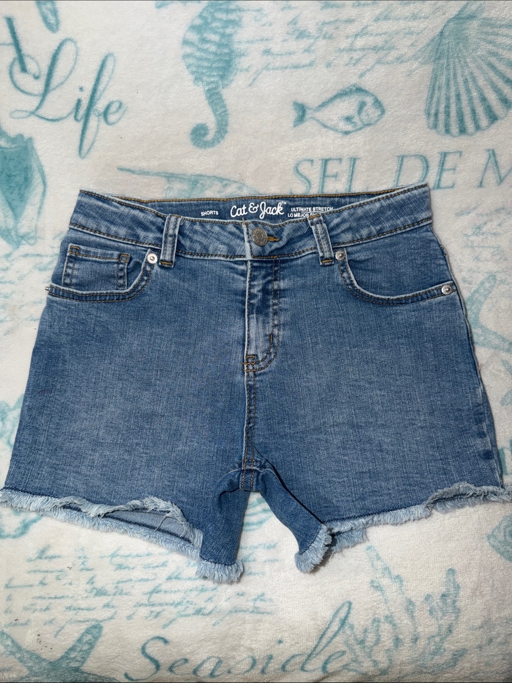 5️⃣ FOR 2️⃣0️⃣ SALE 🏷️ Cat & Jack Medium Blue Frayed Hem Girl’s Shorts Size L